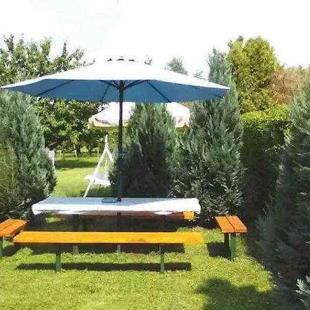 Vendégház önálló, Klimatizált, Medencés A Balatonnál! Kőröshegy