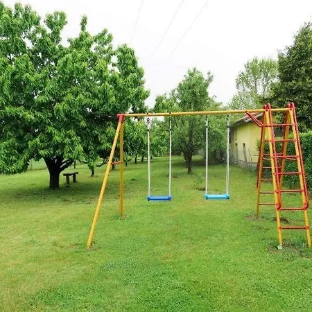 önálló, Klimatizált, Medencés A Balatonnál! Kőröshegy