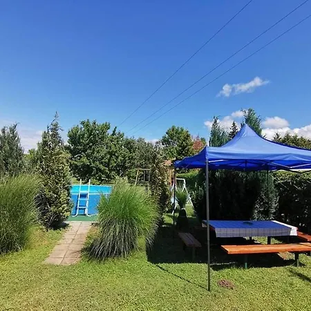 önálló, Klimatizált, Medencés A Balatonnál! Vendégház Kőröshegy
