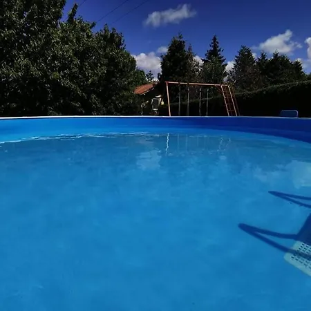 önálló, Klimatizált, Medencés A Balatonnál! * Kőröshegy