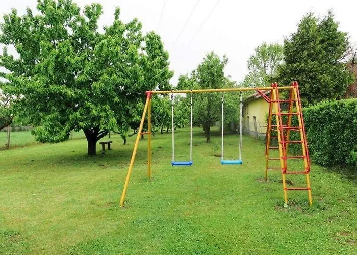 Klimatizalt, Medences, Jakuzzis Nyaralo A Balatonnal! Kőröshegy