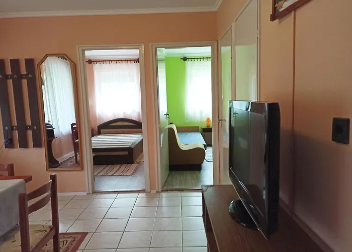 Klimatizalt, Medences, Jakuzzis Nyaralo A Balatonnal! Kőröshegy