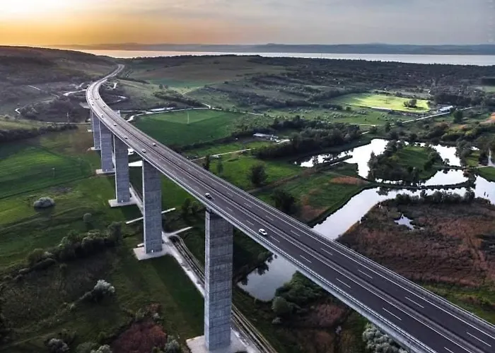 Klimatizalt, Medences, Jakuzzis Nyaralo A Balatonnal! בית הארחה