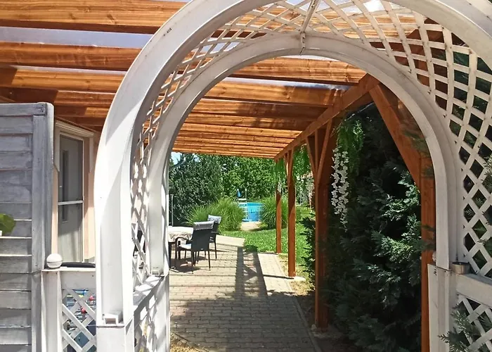 Klimatizalt, Medences, Jakuzzis Nyaralo A Balatonnal! * Kőröshegy