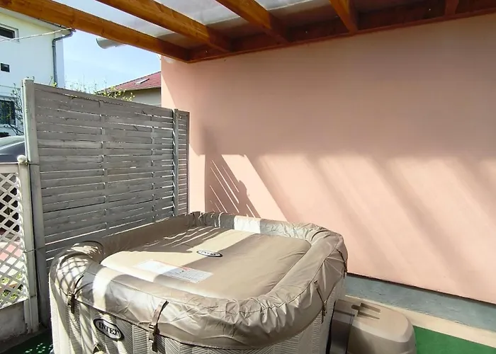 בית הארחה Klimatizalt, Medences, Jakuzzis Nyaralo A Balatonnal!